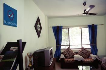Oyo Kalyani Nagar Hotel Pune